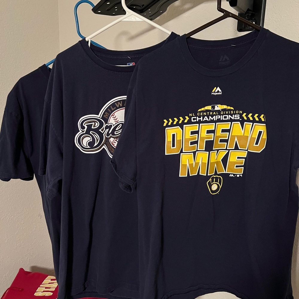 Lot of 3 Milwaukee Brewers Size Adult XL Majestic Navy Postseason T-Shirts
